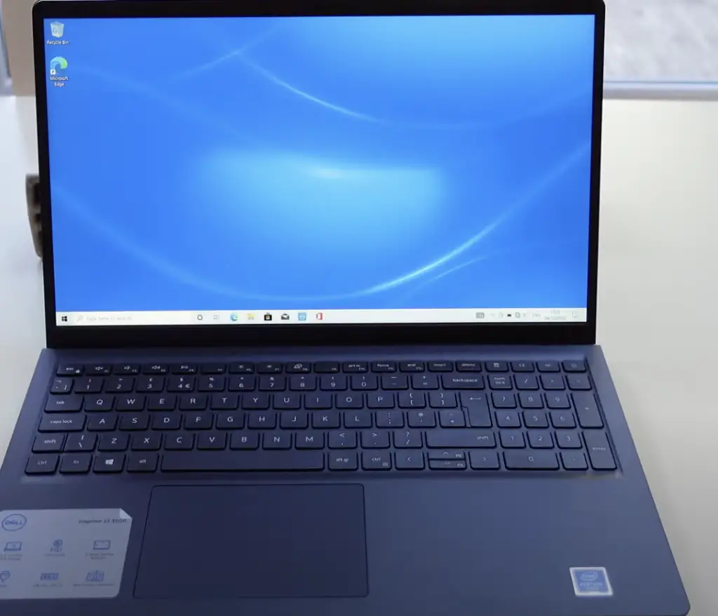 Dell Inspiron 15 3000 Laptop